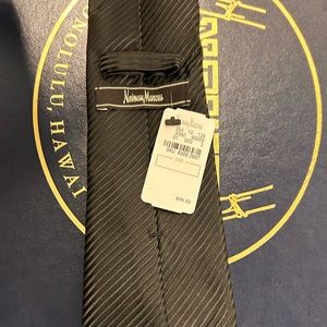 NWT Neiman Marcus tie